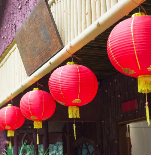 red lantern hang on a chinese style house